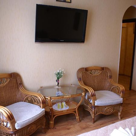 Orion Guest House Kaliningrad Buitenkant foto